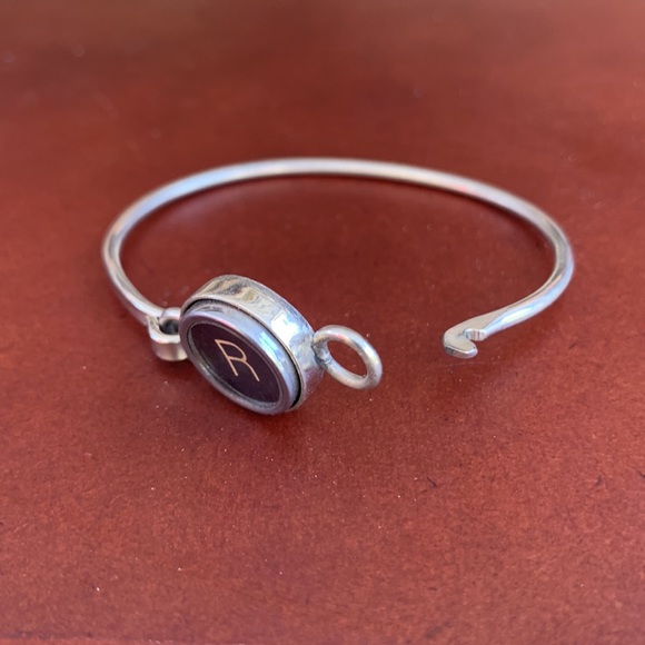 R typewriter key bracelet - Picture 4 of 4